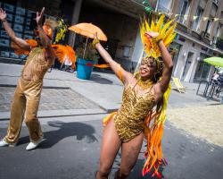 AKONI MENDES - Danseuse professionnelle Brésilienne, cours de danse brésilienne, spectacle et show brésilien